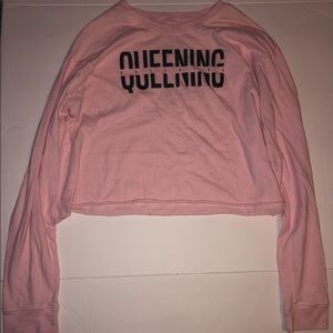 “Queening” Graphic cropped tee